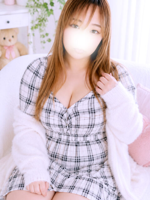 ももあ