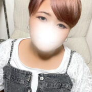 小柄で可愛らしい見た目に、明るく素直な性格の【よる】ちゃん！